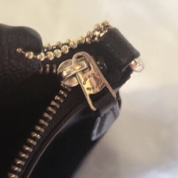 COACH Leather Wallet/ wristlet - Picture 7 of 8